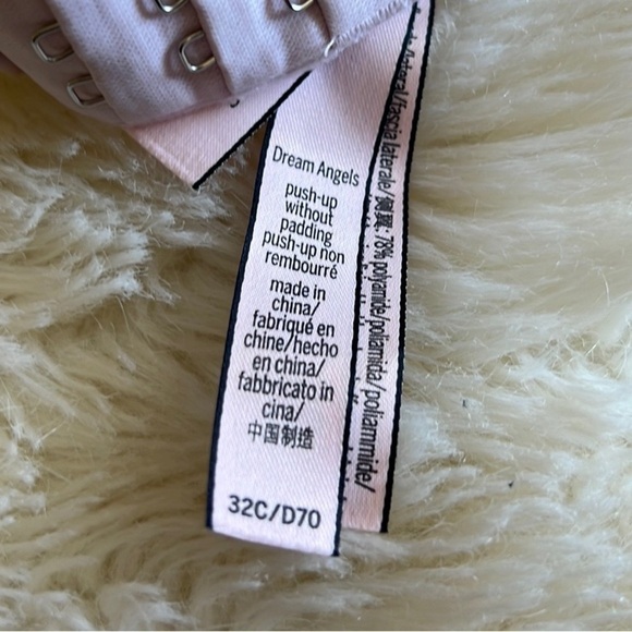 🔥 3/$30 Victoria’s Secret Dream Angels Bra - Picture 3 of 3